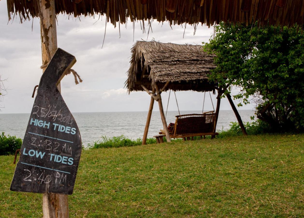 Pangani Cliffs Lodge Exteriér fotografie