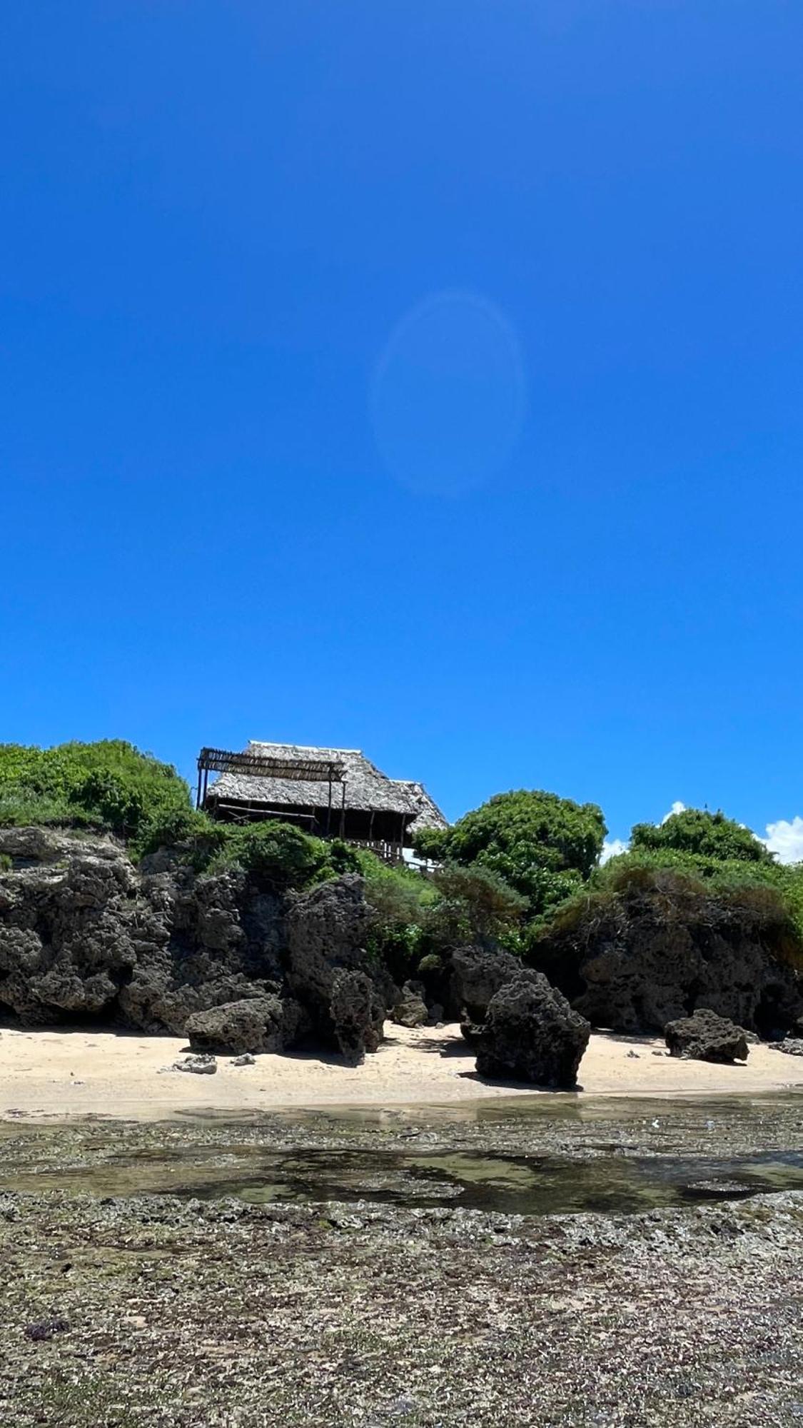 Pangani Cliffs Lodge Exteriér fotografie